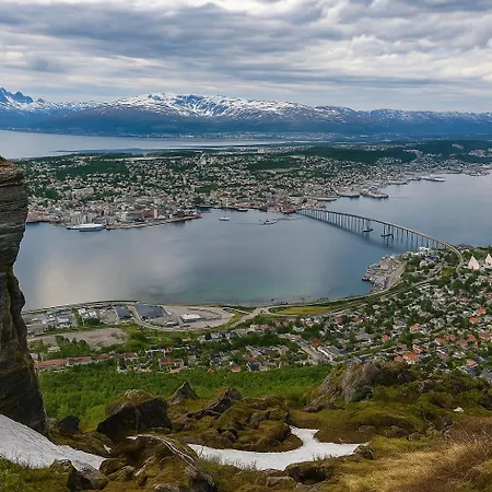 Spacious Arctic Near Tromsos Sights * Tromsø