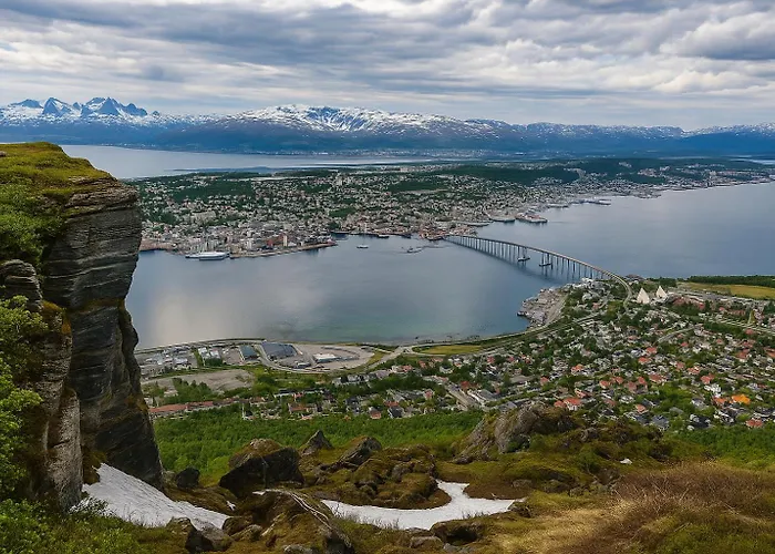 Spacious Arctic Near Tromsos Sights * Tromsø